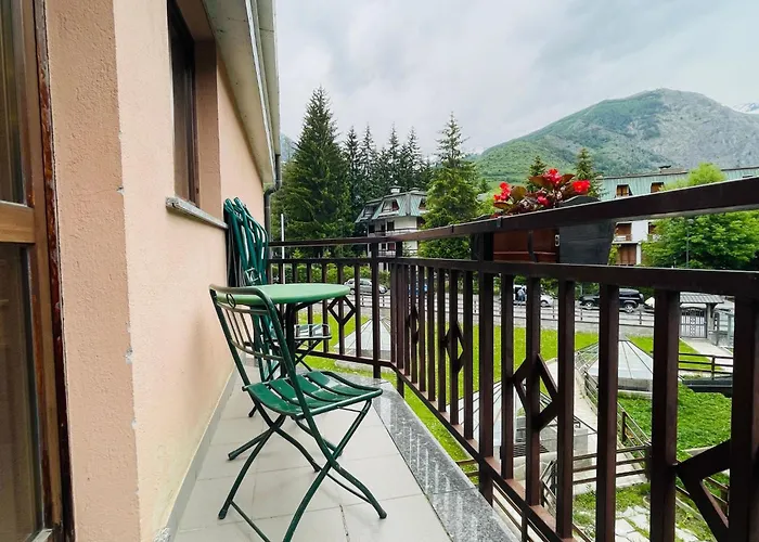 Zwei-zimmer-wohnung Im Dachgeschoss 4 P- L- Frejus By Interhome Διαμέρισμα *